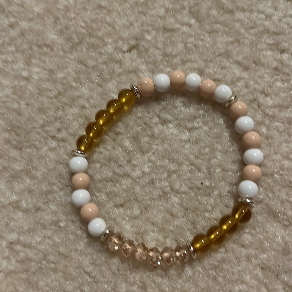 Beautiful set of five summer elastic bracelets - Picture 2 of 6